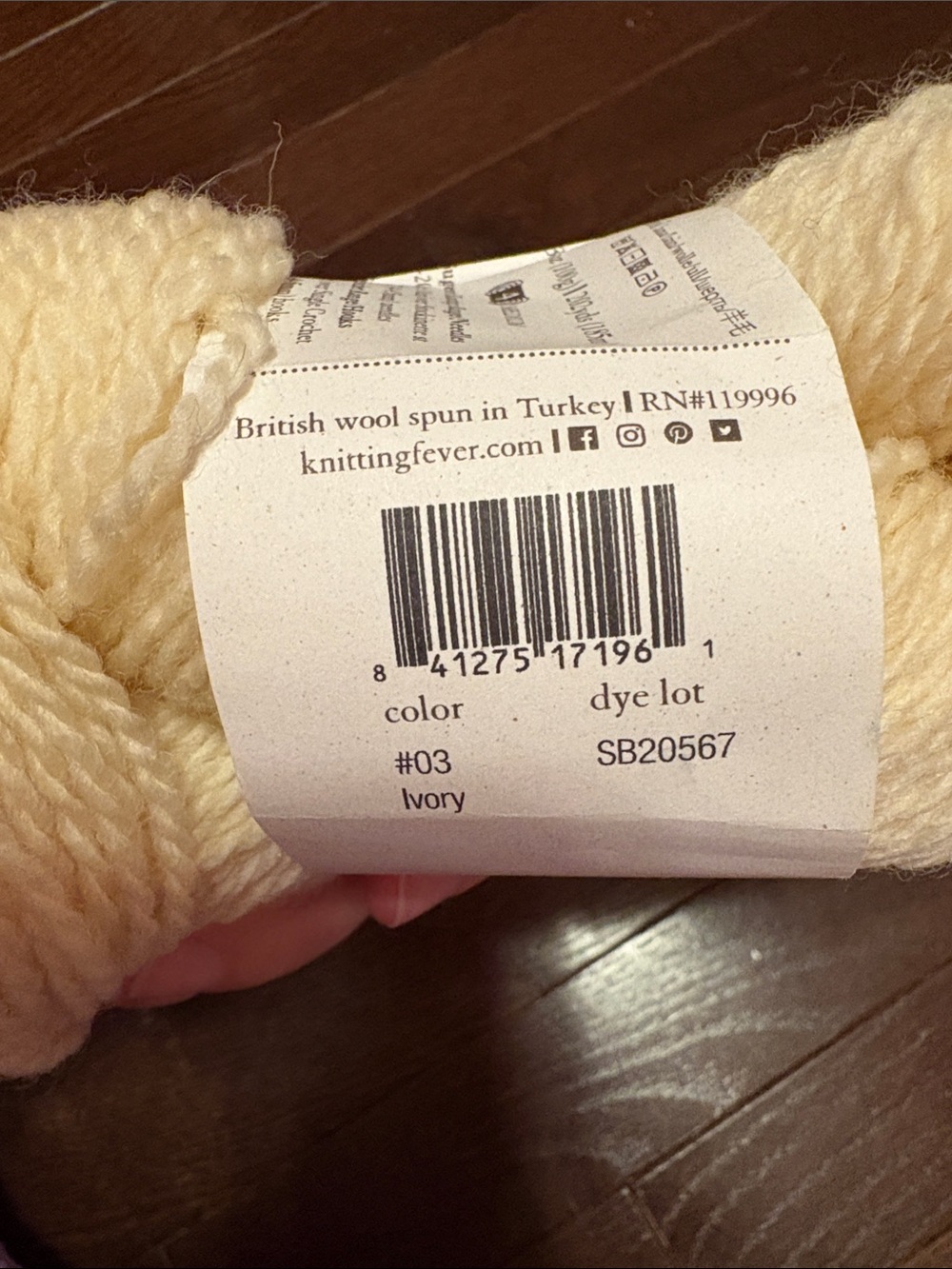 100% Wool Blue Faced Leicester Medium Weight Yarn - Picture 4 of 5